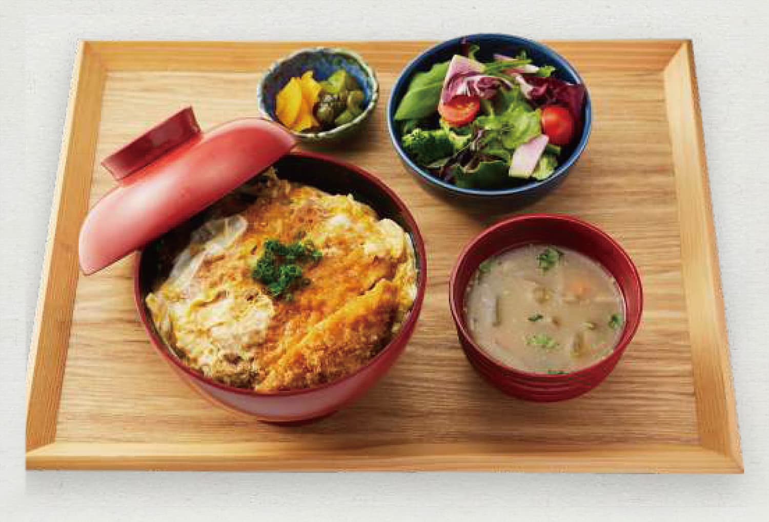 Deep-fried pork cutlet on rice