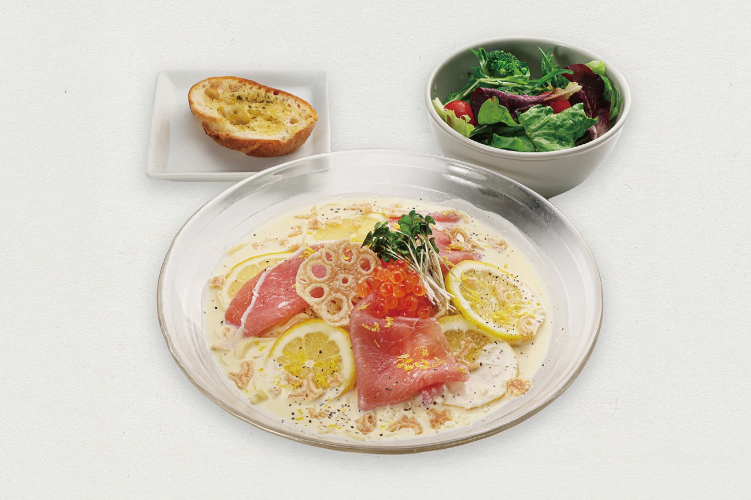 華味鳥と里山レモンの爽やかクリームパスタ